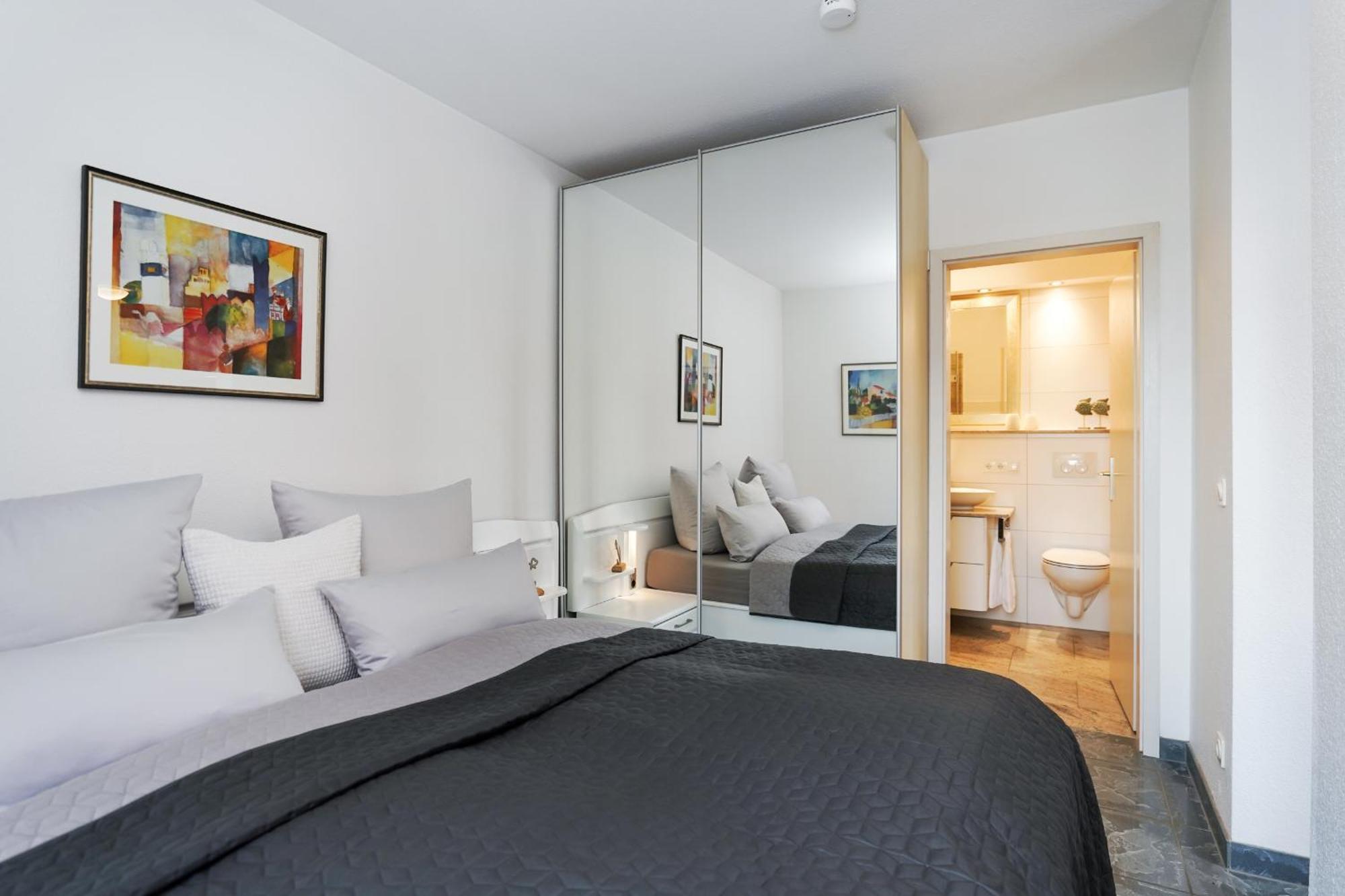Anker Mal Kaimauer Apartment Husum  Bagian luar foto